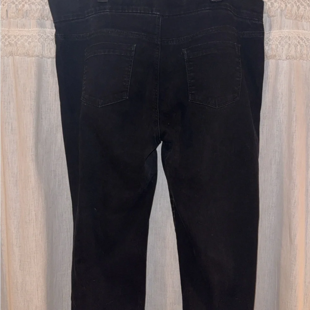 Gloria Vanderbilt Black Pull-On Jeans